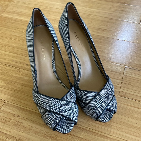 Women’s Talbots Pumps Sz 8.5 - Picture 1 of 6